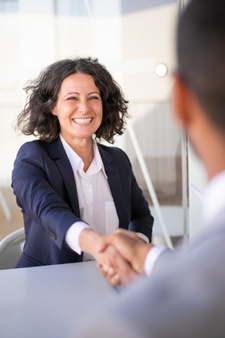 gmbh kaufen mit schulden Geld verdienen mit Gmbhs Beratung gmbh anteile kaufen vertrag gmbh kaufen mit schulden